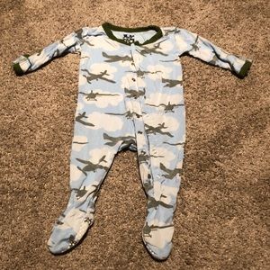 Kickee pants snap footie